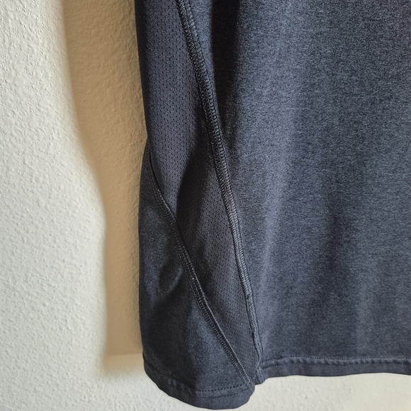 Vintage Champion Black Short Sleeve Tee with Raglan Sleeves - Picture 5 of 6